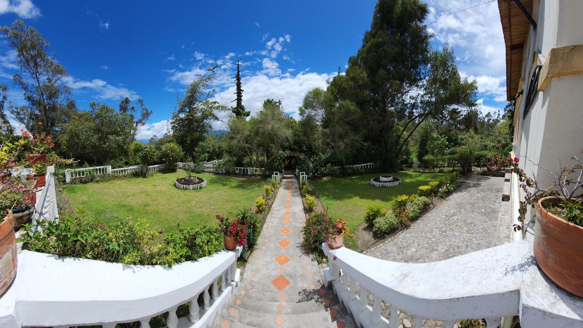 Hotel Hacienda San Isidro De Iltaqui Cotacachi Exterior foto
