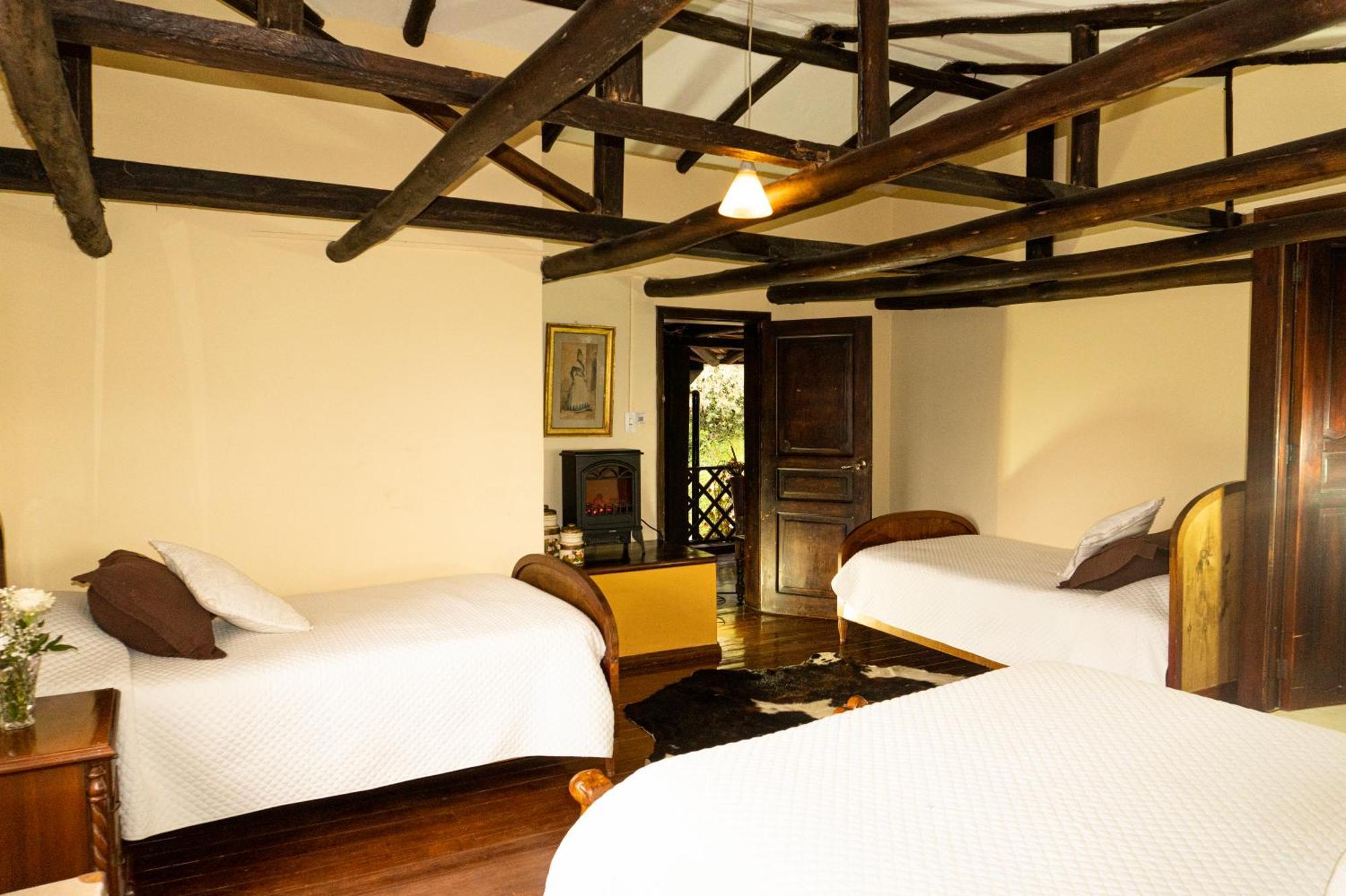 Hotel Hacienda San Isidro De Iltaqui Cotacachi Exterior foto